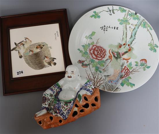 A Chinese famille rose dish, a figure of Budai and a bird plaque